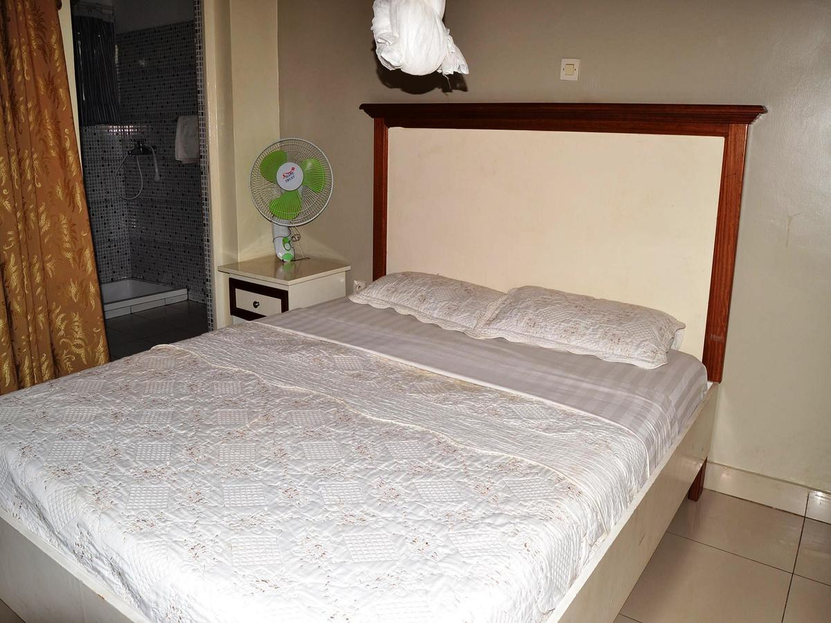 The Happy Hour Bed & Breakfast Kigali Exterior photo