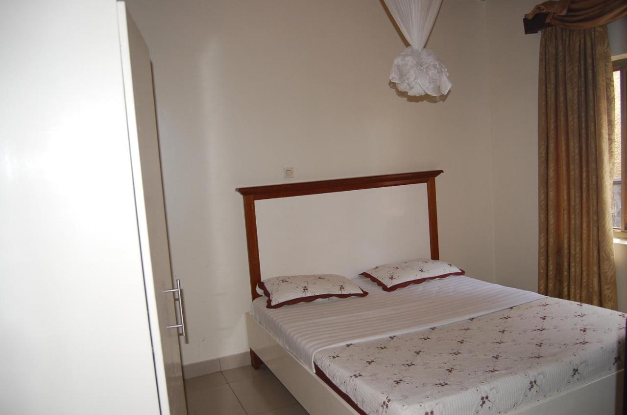 The Happy Hour Bed & Breakfast Kigali Exterior photo
